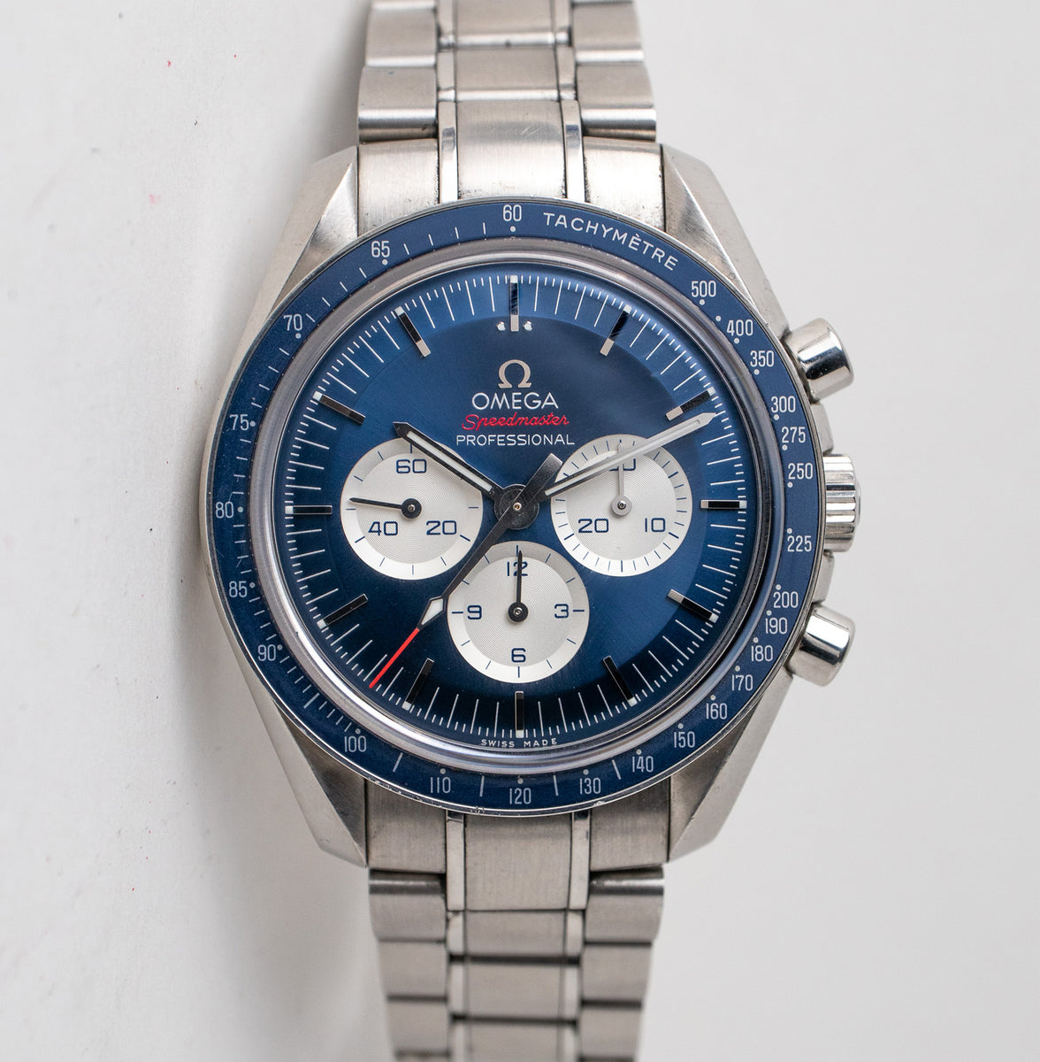 Blue dial outlet omega speedmaster