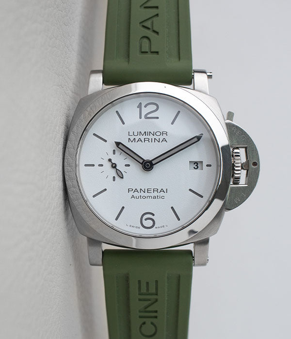 Panerai luminor green dial best sale