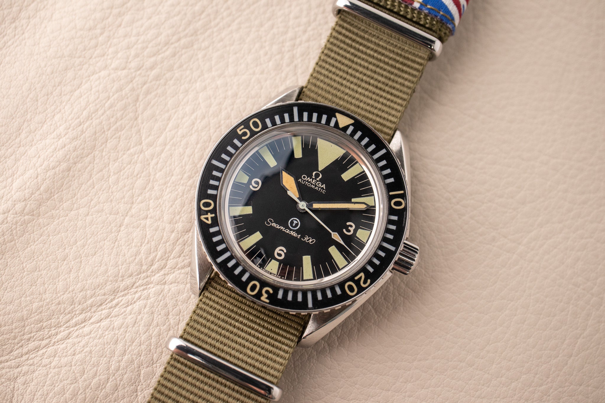 1968 Omega Seamaster 300 'Circle T' 165.024 British Royal Navy Issued