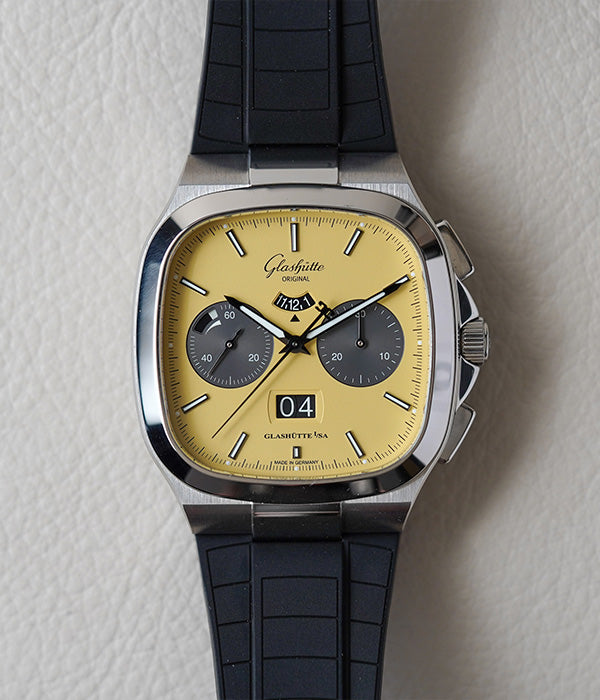 Glashutte Original Seventies Chronograph PanoramaDate Golden Bay Limited Edition 1-37-02-14-02-63