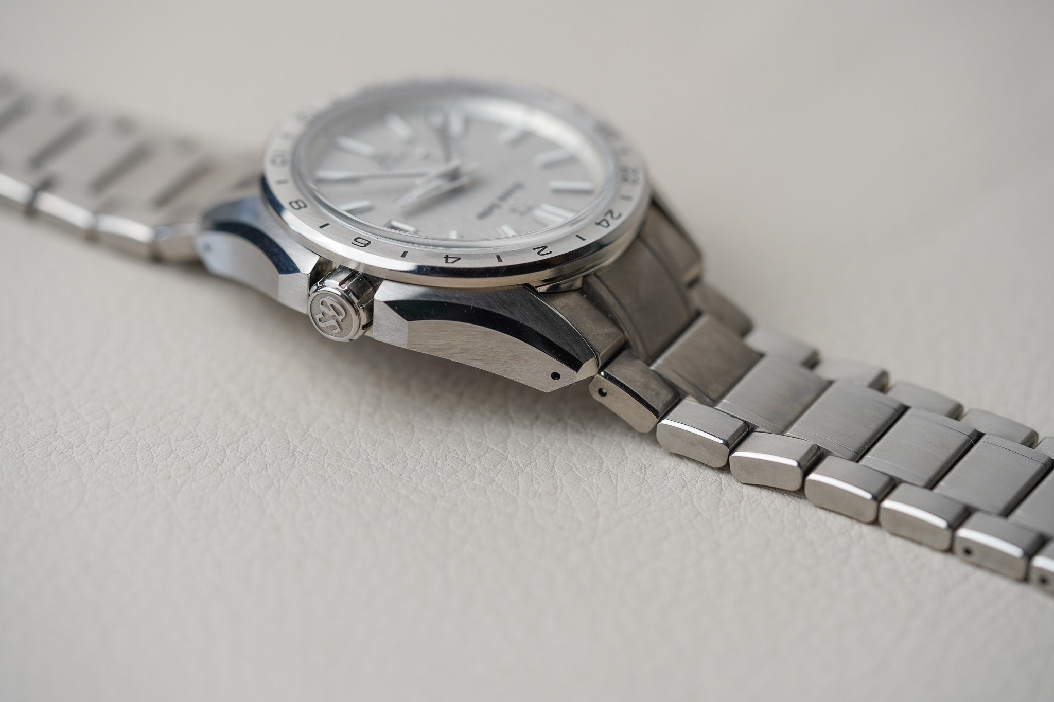 Grand Seiko GMT SBGE285 'Mistflake'