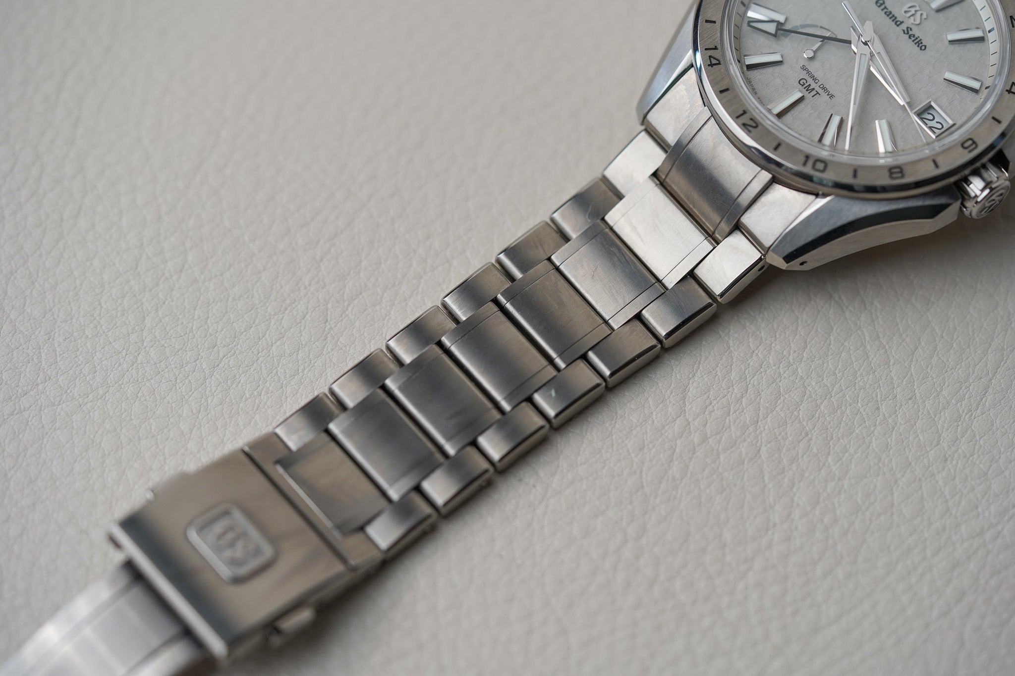 Grand Seiko GMT SBGE285 'Mistflake'