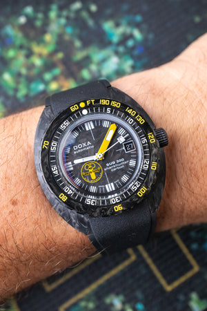 Doxa SUB 300 Carbon Aqua Lung US Divers Sharkhunter