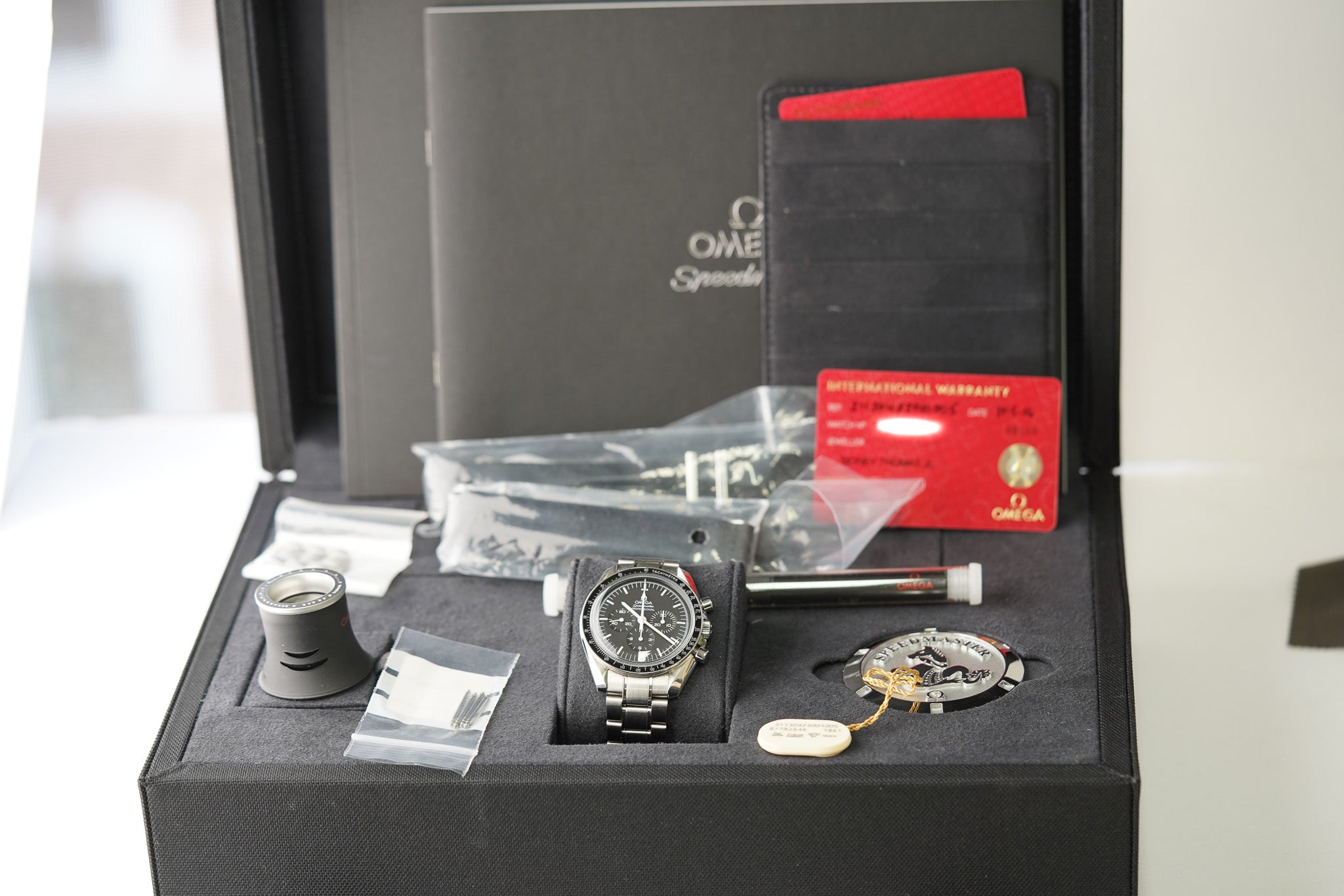 Omega Speedmaster Hesalite Moonwatch 311.30.42.30.01.005