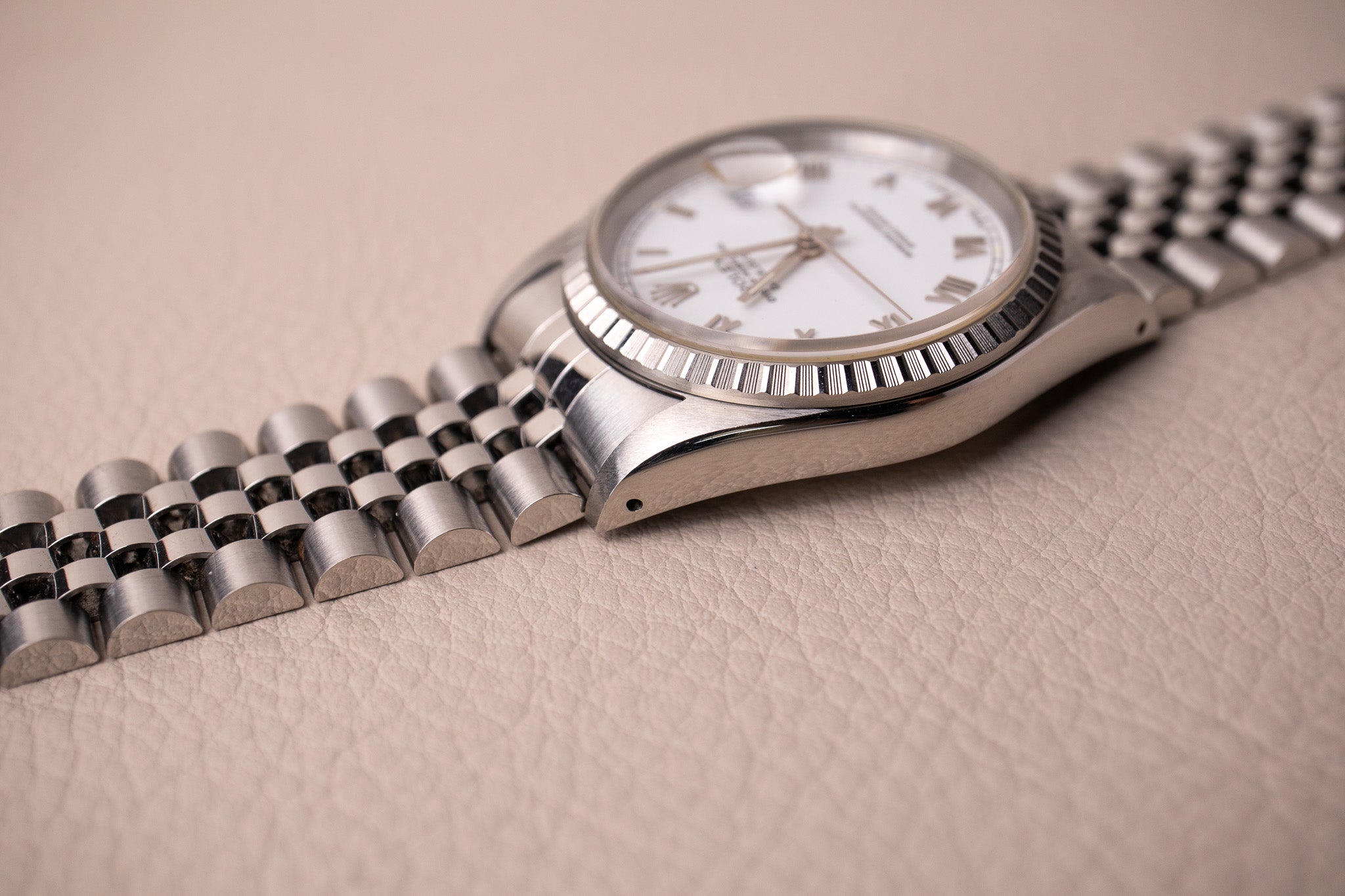 Rolex Datejust 16220 "Skinny Roman" White Dial