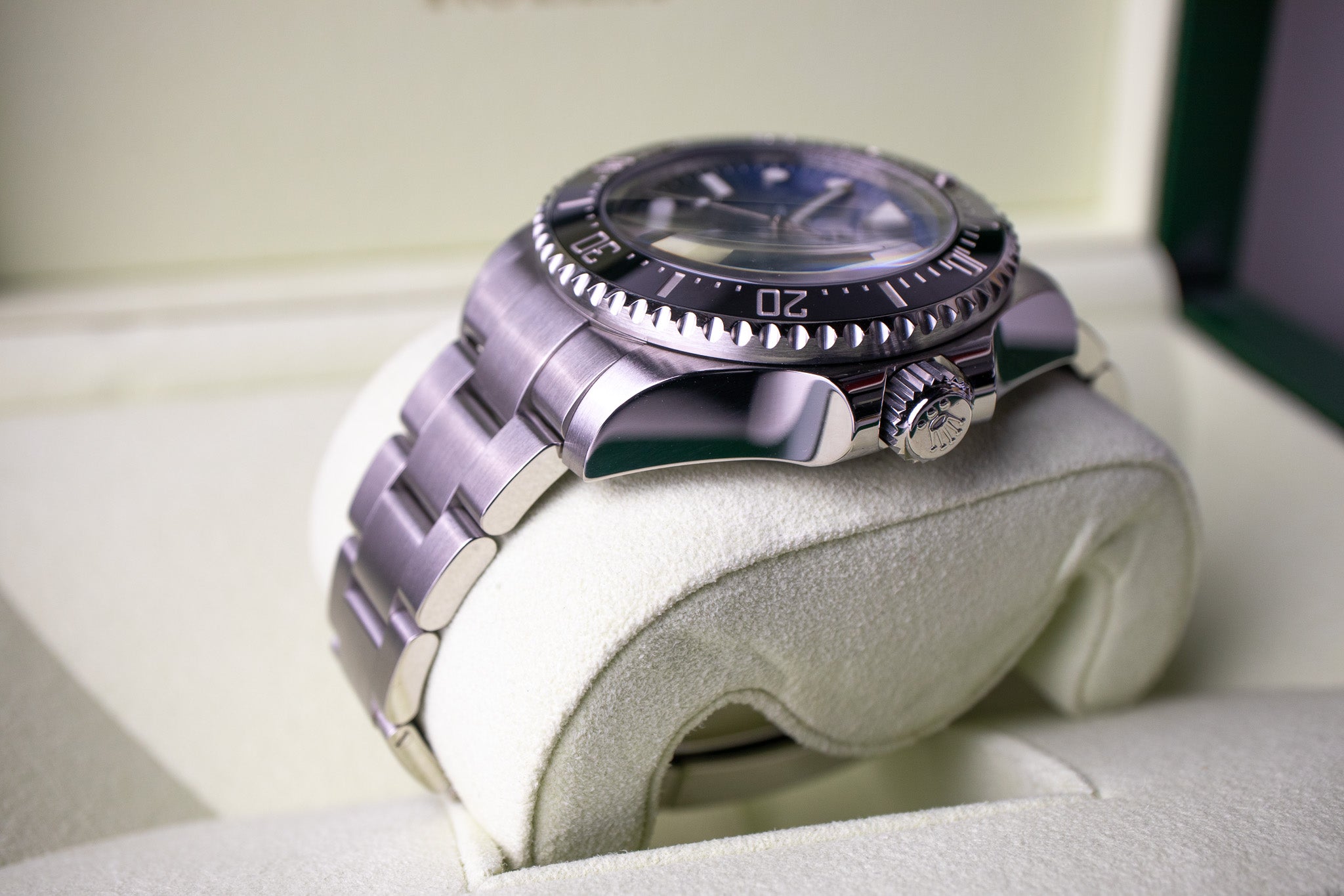 Rolex serial number online 0r6j2001