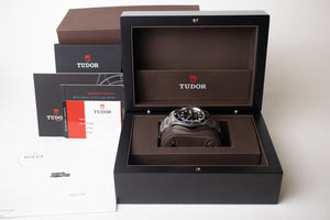 Tudor Black Bay 79220B